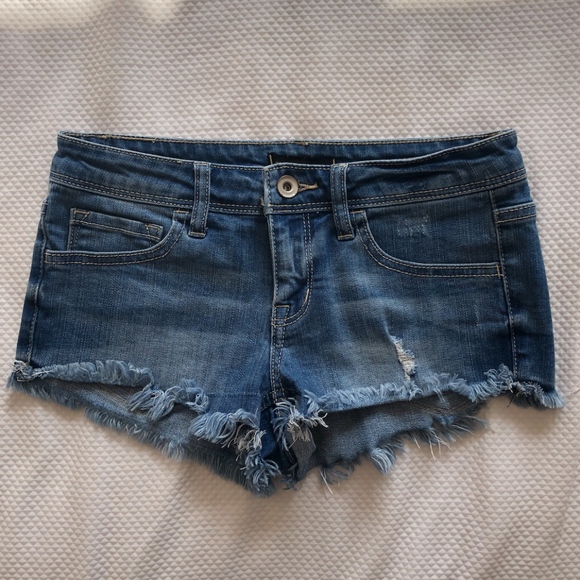 Adventurer Light Wash Distressed Jean Shorts - New - Picture 1 of 5